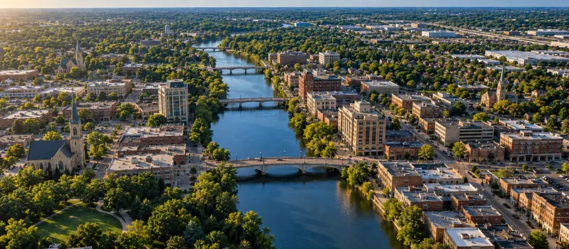 Aerial view of Elgin, IL